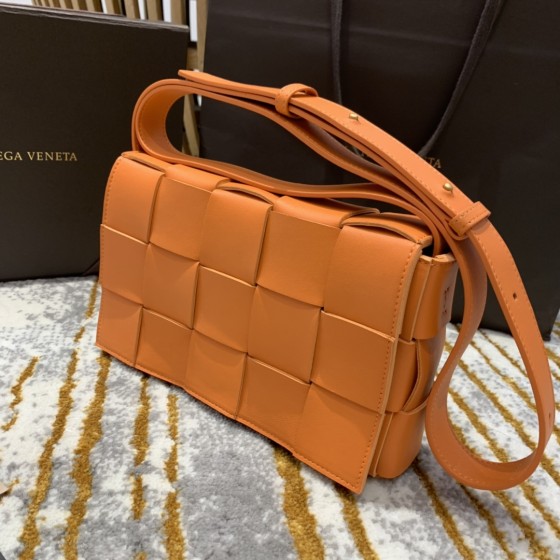 Bottega Veneta  𝘾𝘼𝙎𝙎𝙀𝙏𝙏𝙀 #578004