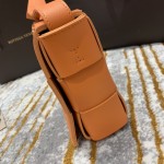 Bottega Veneta  𝘾𝘼𝙎𝙎𝙀𝙏𝙏𝙀 #578004