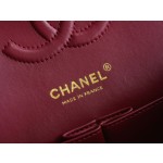 𝐂𝐇𝐀𝐍𝐄𝐋 Classic Flap washed cowhide is made from the most delicate newborn calves Washed fetal cow Medium Bordeaux burgundy