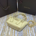 Bottega Veneta  ARCO  #600606