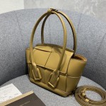 Bottega Veneta  ARCO  #600606