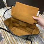 Bottega Veneta  𝙏𝙝𝙚 𝘼𝙧𝙘𝙤 𝟯𝟯 #575943