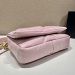 𝐏𝐑𝐀𝐃𝐀 New Cuddle Bag 1BD306