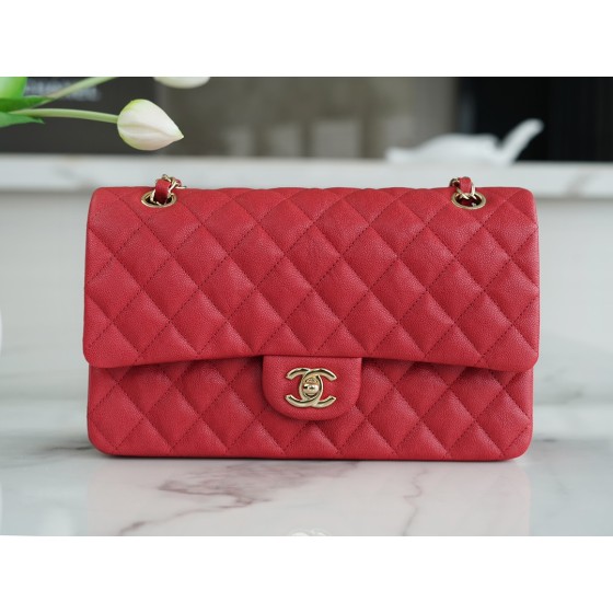 𝐂𝐇𝐀𝐍𝐄𝐋 Classic Flap washed cowhide is made from the most delicate calves just born Washed fetal cow Medium Large red ❤