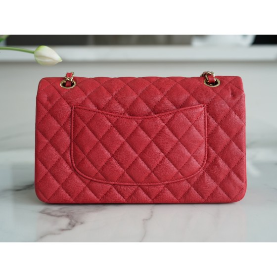 𝐂𝐇𝐀𝐍𝐄𝐋 Classic Flap washed cowhide is made from the most delicate calves just born Washed fetal cow Medium Large red ❤