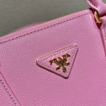 𝐏𝐑𝐀𝐃𝐀 Classic favourites 1BA863