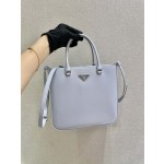 𝐏𝐑𝐀𝐃𝐀 Large Toilet Bag 1BA330