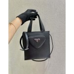 𝐏𝐑𝐀𝐃𝐀 New Women's Bag 1BG418
