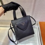 𝐏𝐑𝐀𝐃𝐀 New Women's Bag 1BG418
