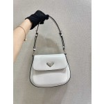 𝐏𝐑𝐀𝐃𝐀 Large flap w/ double shoulder strap 1BD303