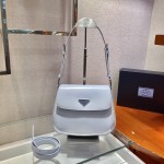 𝐏𝐑𝐀𝐃𝐀 Large flap w/ double shoulder strap 1BD303