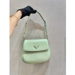 𝐏𝐑𝐀𝐃𝐀 Large flap w/ double shoulder strap 1BD303