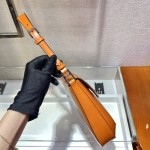 𝐏𝐑𝐀𝐃𝐀 Large flap w/ double shoulder strap 1BD303