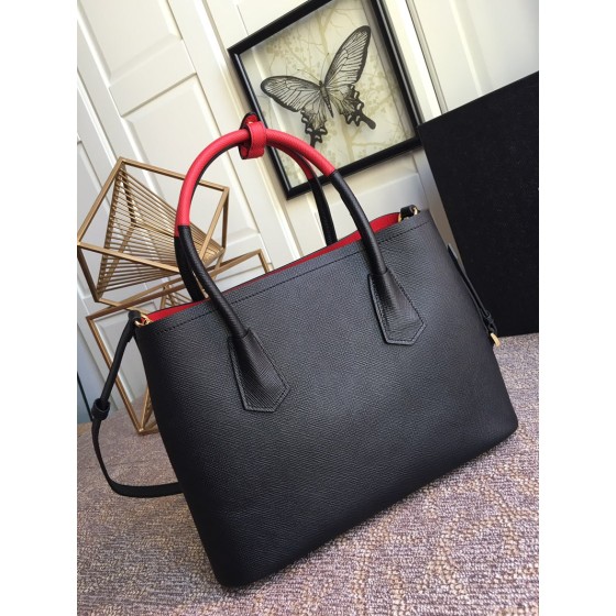 𝐏𝐑𝐀𝐃𝐀 Classic 1BG775