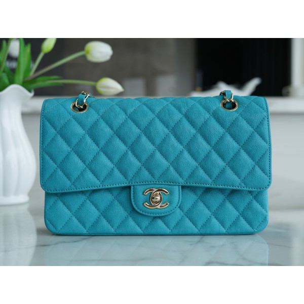 𝐂𝐇𝐀𝐍𝐄𝐋 Classic Flap washed cowhide is made from the most delicate newborn calves Washed fetal cow Medium Peacock Blue