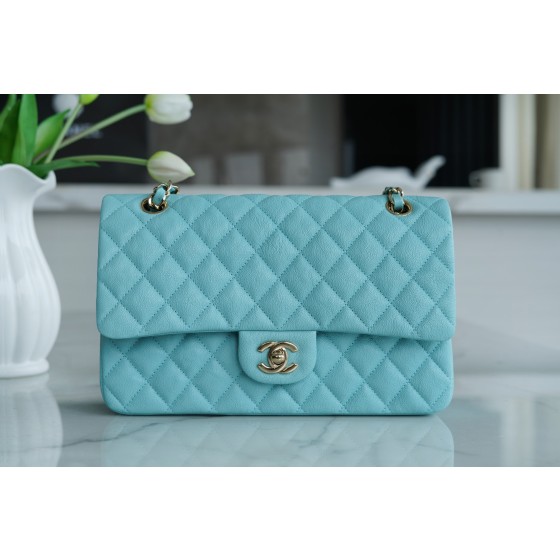 𝐂𝐇𝐀𝐍𝐄𝐋 Classic Flap washed cowhide is made from the most delicate of newborn calves Washed fetal cow Medium Tiffany Blue