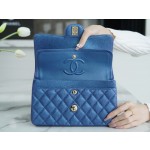 𝐂𝐇𝐀𝐍𝐄𝐋 Classic Flap washed cowhide is made from the most delicate newborn calf Washed fetal cow Small Champagne apricot 🥂