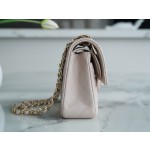 𝐂𝐇𝐀𝐍𝐄𝐋 Classic Flap washed cowhide is made from the most delicate newborn calves washed fetal cow small light apricot