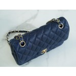 𝐂𝐇𝐀𝐍𝐄𝐋 Classic Flap washed cowhide is made from the most delicate calves just born Washed fetal cow Small Starsky Blue💙