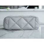 𝗖𝗛𝗔𝗡𝗘𝗟 𝟮𝟮𝗕 19𝑩𝑨𝑮 𝑻𝒐𝒕𝒆 Italy 🇮🇹 Level 1 [Box] Lambskin 🐑 Genuine Leather Light Grey Silver