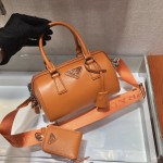 𝐏𝐑𝐀𝐃𝐀 Boston 1BA846