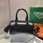 𝐏𝐑𝐀𝐃𝐀 Boston 1BA846