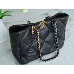 𝗖𝗛𝗔𝗡𝗘𝗟 𝟮𝟮𝗕 19 𝑩𝑨𝑮 𝑻𝒐𝒕𝒆 Italy 🇮🇹 level [box] lambskin 🐑 Genuine Leather Black Gold