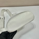 𝐏𝐑𝐀𝐃𝐀  New Chest Bag 2VZ092