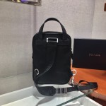 𝐏𝐑𝐀𝐃𝐀  New Chest Bag 2VZ026