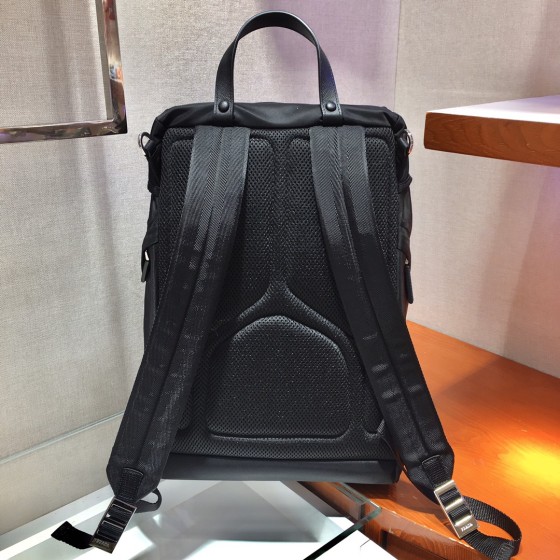 𝐏𝐑𝐀𝐃𝐀 New Shoulder Bag 2VZ135