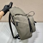 𝐏𝐑𝐀𝐃𝐀 New Shoulder Bag 2VZ135