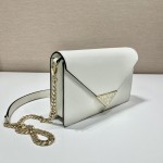 𝐏𝐑𝐀𝐃𝐀 New Crossbody Bag 1BD318