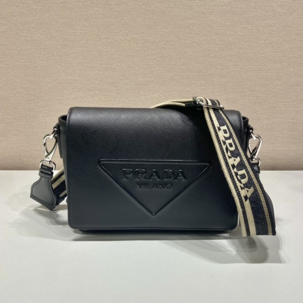 𝐏𝐑𝐀𝐃𝐀 Crossbody bag 2VD046