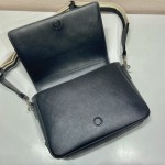 𝐏𝐑𝐀𝐃𝐀 Crossbody bag 2VD046