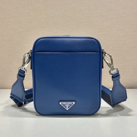 𝐏𝐑𝐀𝐃𝐀 Crossbody bag 2VH154