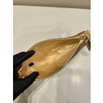 𝐏𝐑𝐀𝐃𝐀 Triangle bag with glitter diamonds 1BH190