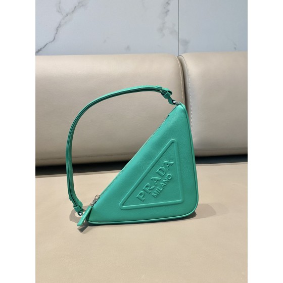 𝐏𝐑𝐀𝐃𝐀 Triangular bag 1NQ043
