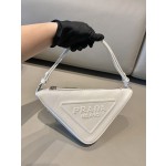 𝐏𝐑𝐀𝐃𝐀 Triangular bag 1NQ043