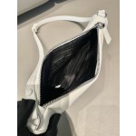 𝐏𝐑𝐀𝐃𝐀 Triangular bag 1NQ043