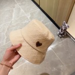 [DIOR Dior] 2023 spring and summer simple heart-shaped logo fisherman hat