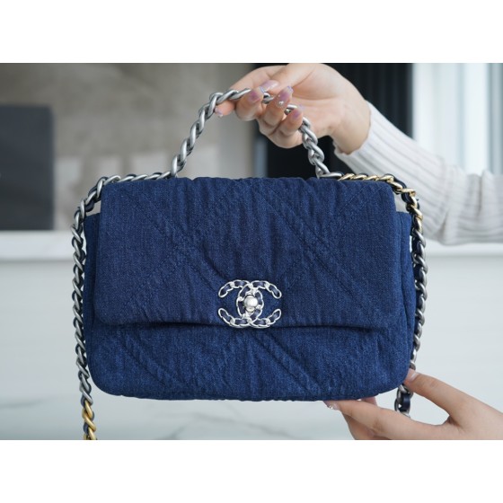 𝗖𝗛𝗔𝗡𝗘𝗟 ❶❾ 𝗕𝗔𝗚 Original denim series ❥ Genuine leather ❥ Small ❥𝟮𝟮𝗣𝗣 Dark denim