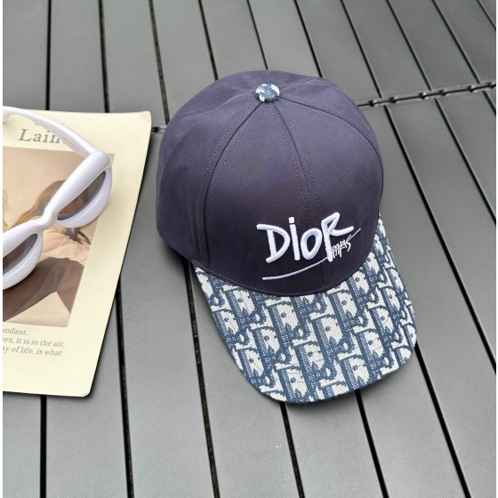 Dior new embroidered letters canvas baseball cap head circumference: 57cm
