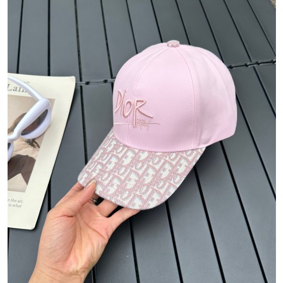 Dior new embroidered letters canvas baseball cap head circumference: 57cm