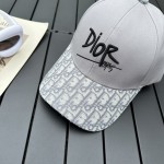 Dior new embroidered letters canvas baseball cap head circumference: 57cm