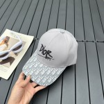 Dior new embroidered letters canvas baseball cap head circumference: 57cm