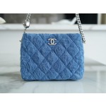 𝐂𝐇𝐀𝐍𝐄𝐋 HOBO bag 23P spring and summer new love heart adjustable buckle denim blue