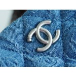 𝐂𝐇𝐀𝐍𝐄𝐋 HOBO bag 23P spring and summer new love heart adjustable buckle denim blue