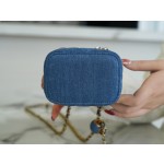 𝐂𝐇𝐀𝐍𝐄𝐋 Box Bag 22𝐶 Denim Denim Metal Ball Small Box
