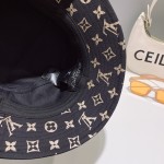 LouisVuitton 😍New LV Bucket Hat