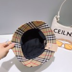 (Burberry) bucket hat